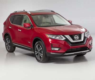 foto-Nissan-X-Trail-2017-goda