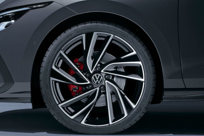 VW-Golf-8-GTD-2020-тормоза-1024x683