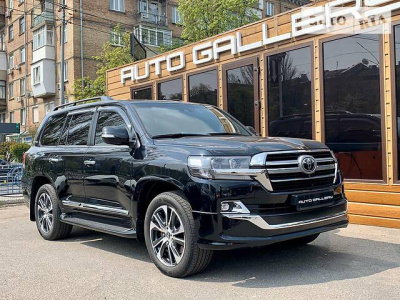 Toyota_Land-Cruiser-200__338231875f
